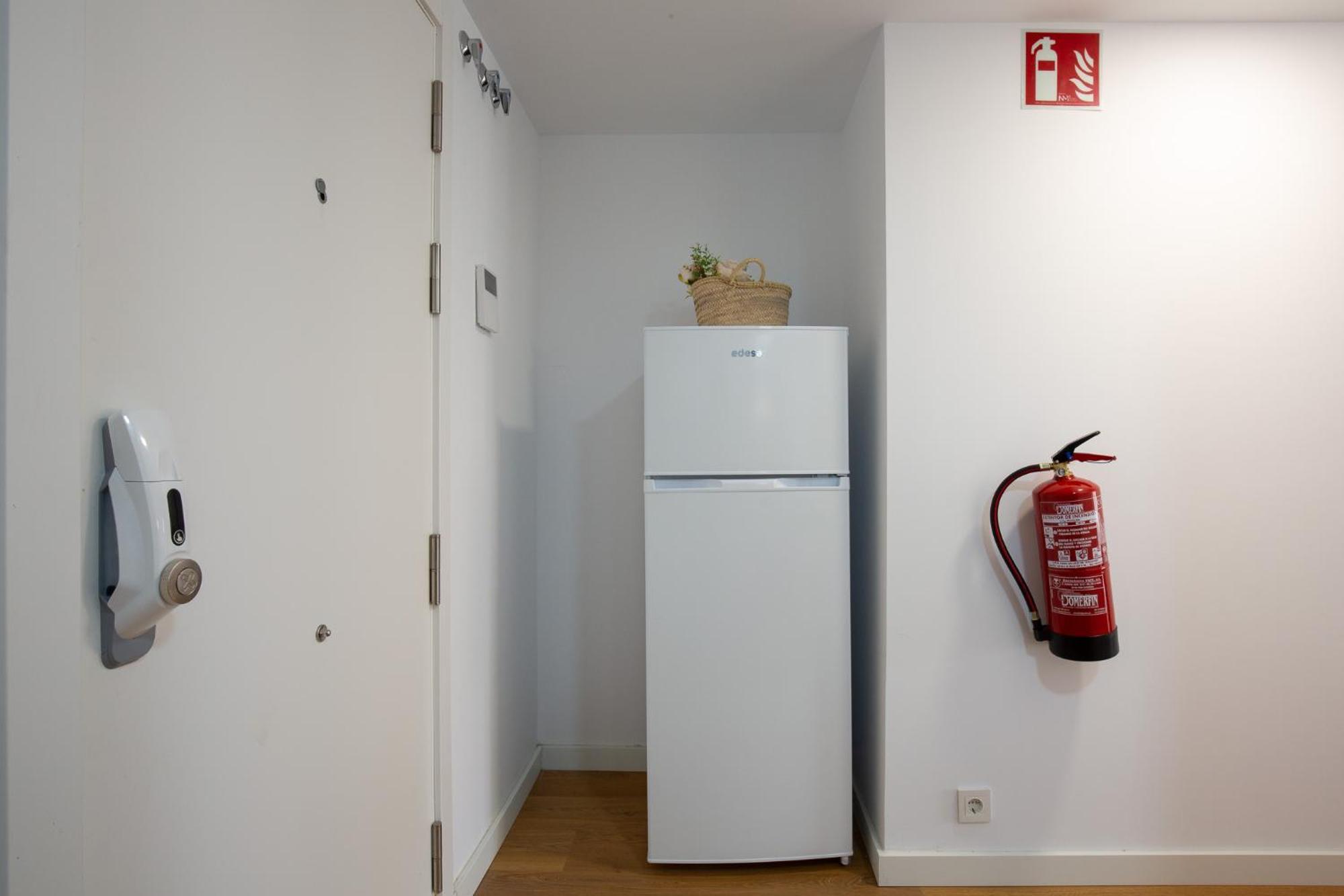 Apartamentos En Canet Al Mar, Junto Playa Y Con Piscina Канет-де-Беренгер Экстерьер фото