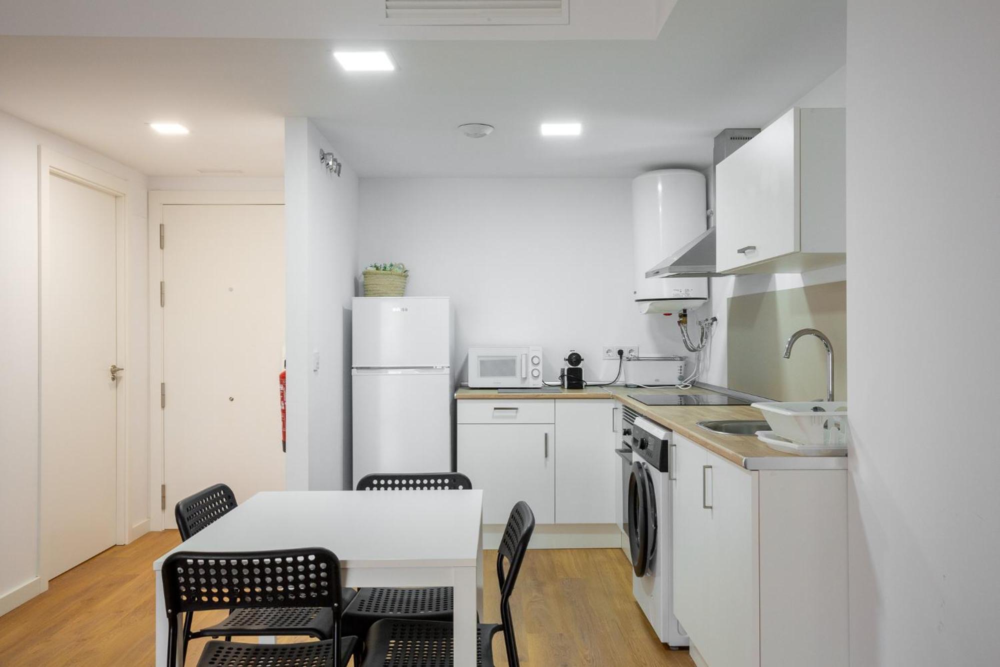 Apartamentos En Canet Al Mar, Junto Playa Y Con Piscina Канет-де-Беренгер Экстерьер фото
